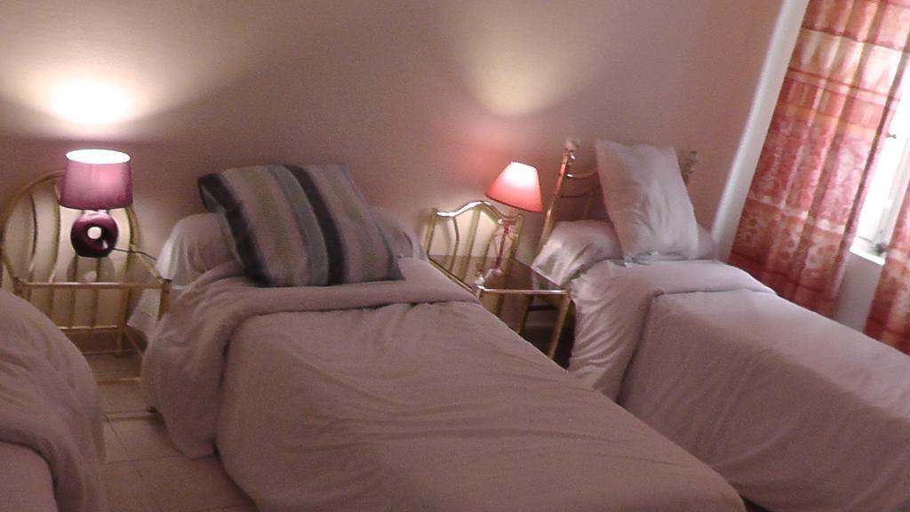 Hotel De La Renaissance Marseille Room photo